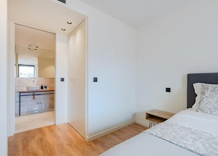 Balcony Garden Views At Terracotta Collection Appartement *