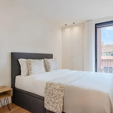 Balcony Garden Views At Terracotta Collection דירה